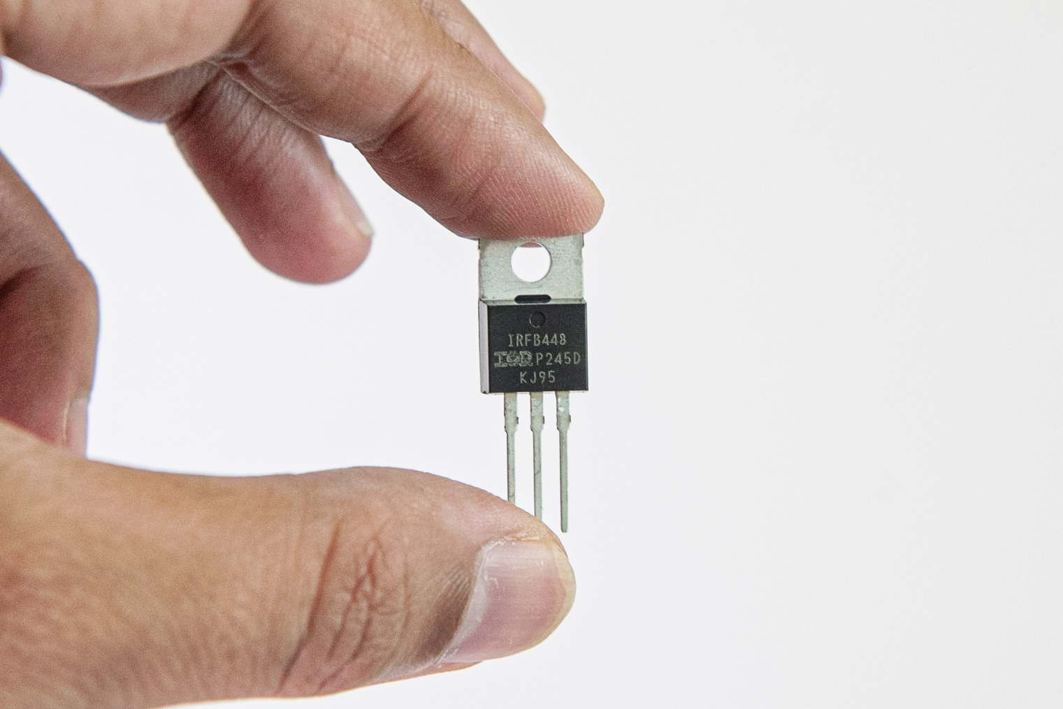 TRANSISTOR IRFB448 PBF