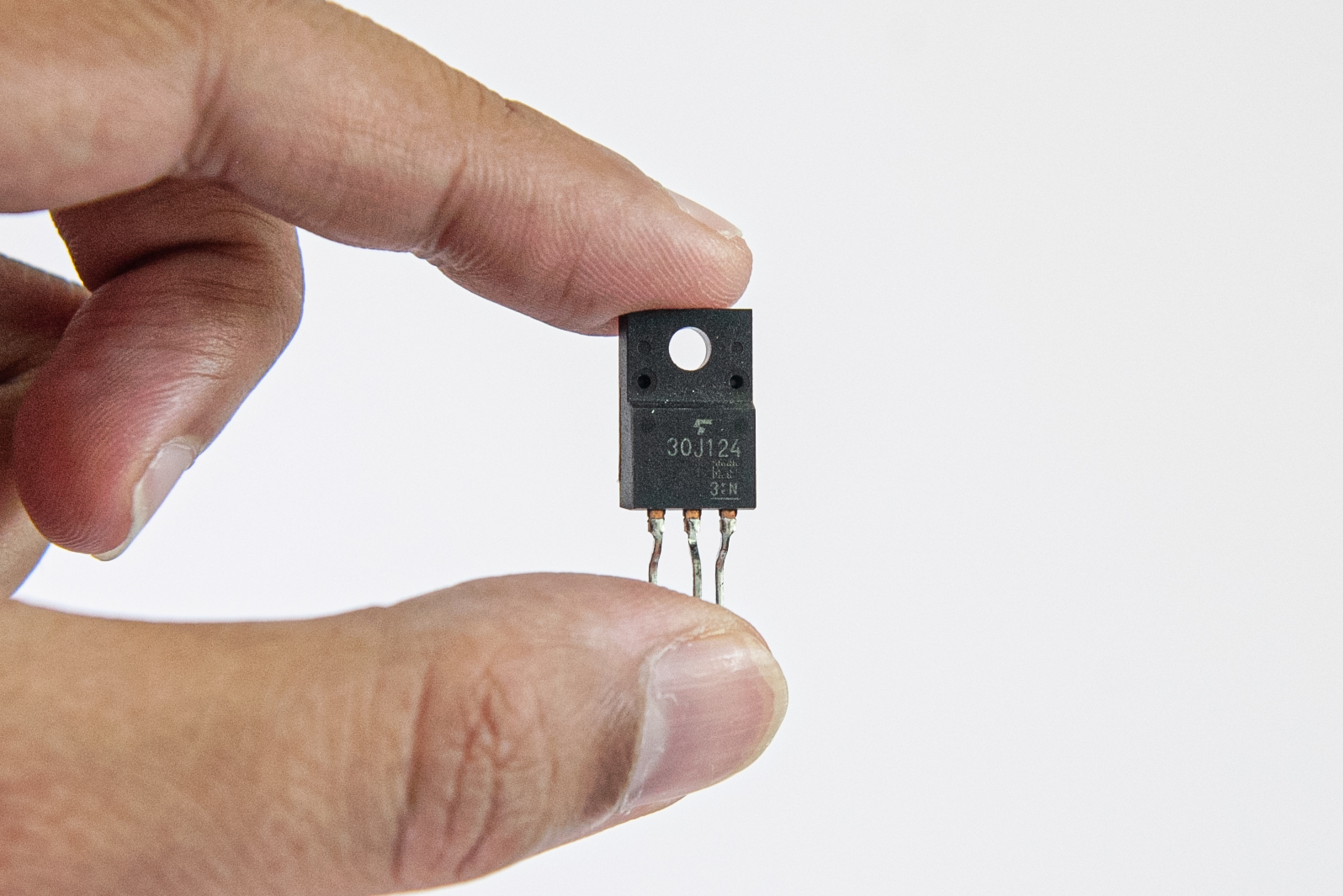 TRANSISTOR GT30J124 ORIG